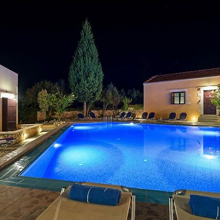 Iliopetra Aparthotel Douliana Bagian luar foto