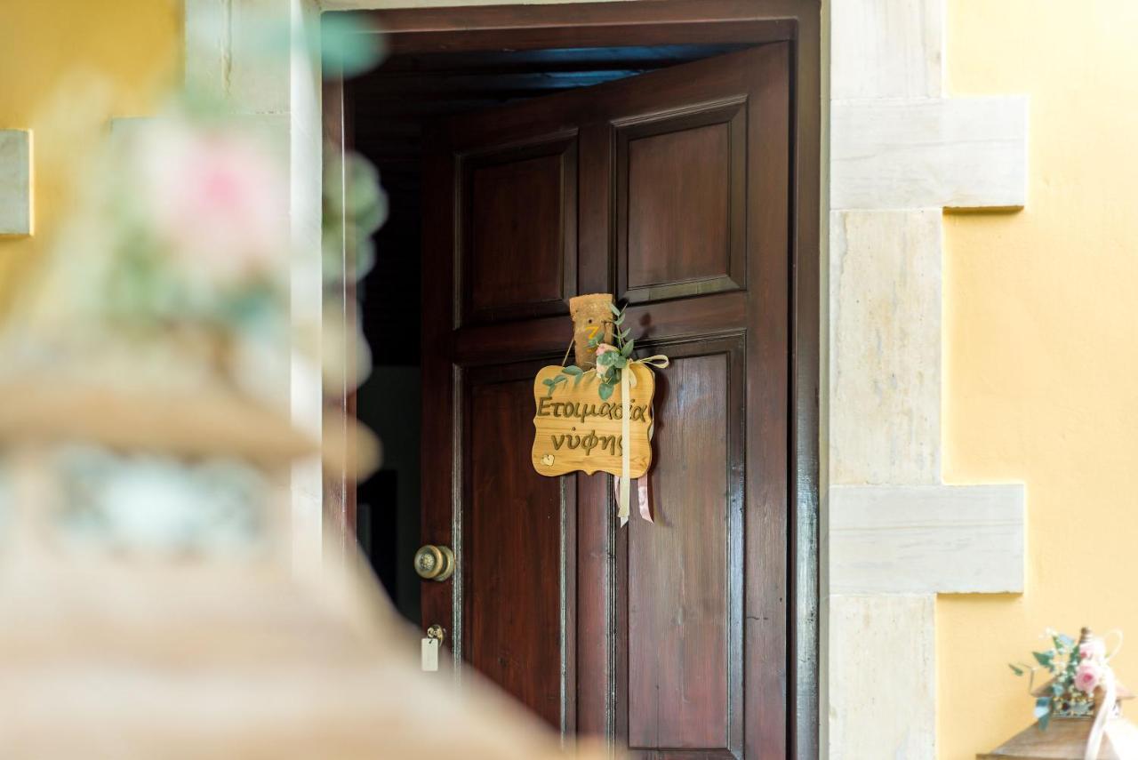 Iliopetra Aparthotel Douliana Bagian luar foto