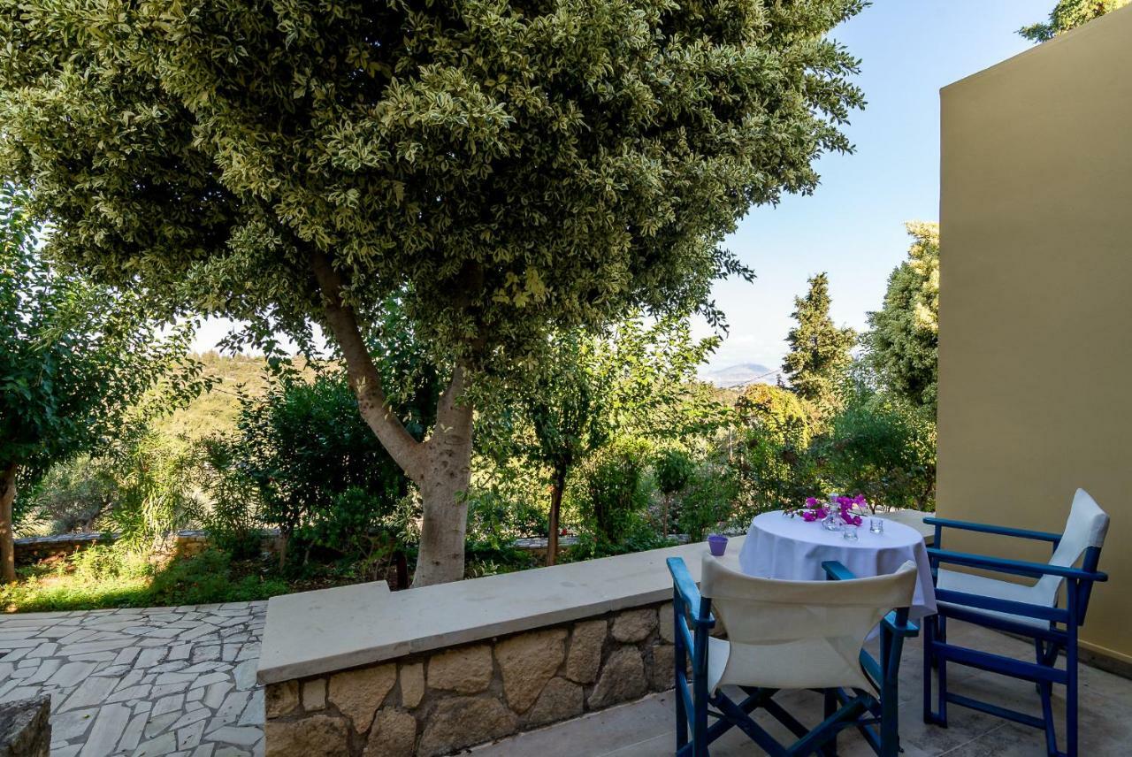 Iliopetra Aparthotel Douliana Bagian luar foto