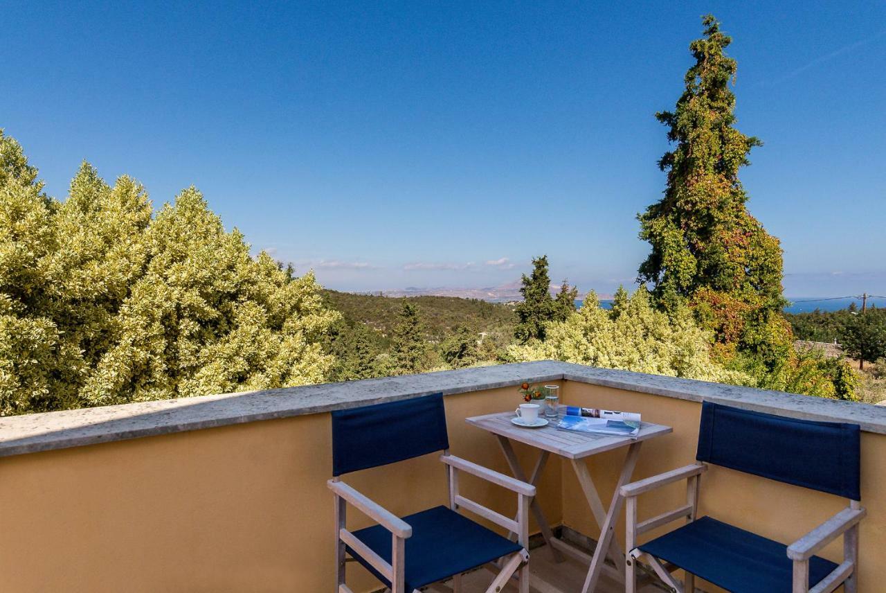Iliopetra Aparthotel Douliana Bagian luar foto